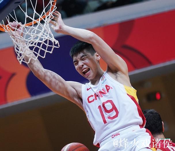 崔永熙“花钱找虐” 这才是中国篮球的希望 崔永熙“花钱找虐” 这才是中国篮球的希望